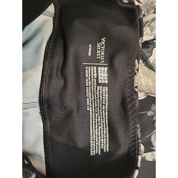 Victoria's Secret Black Pink Floral Incredible Essential Legging Size Small 4 - Picture 5 of 5